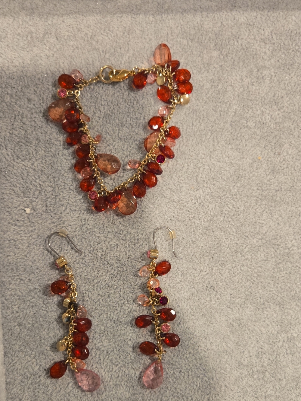Delicate Gold-Tone Red & Pink Teardrop Bead Bracelet and Earrings Set